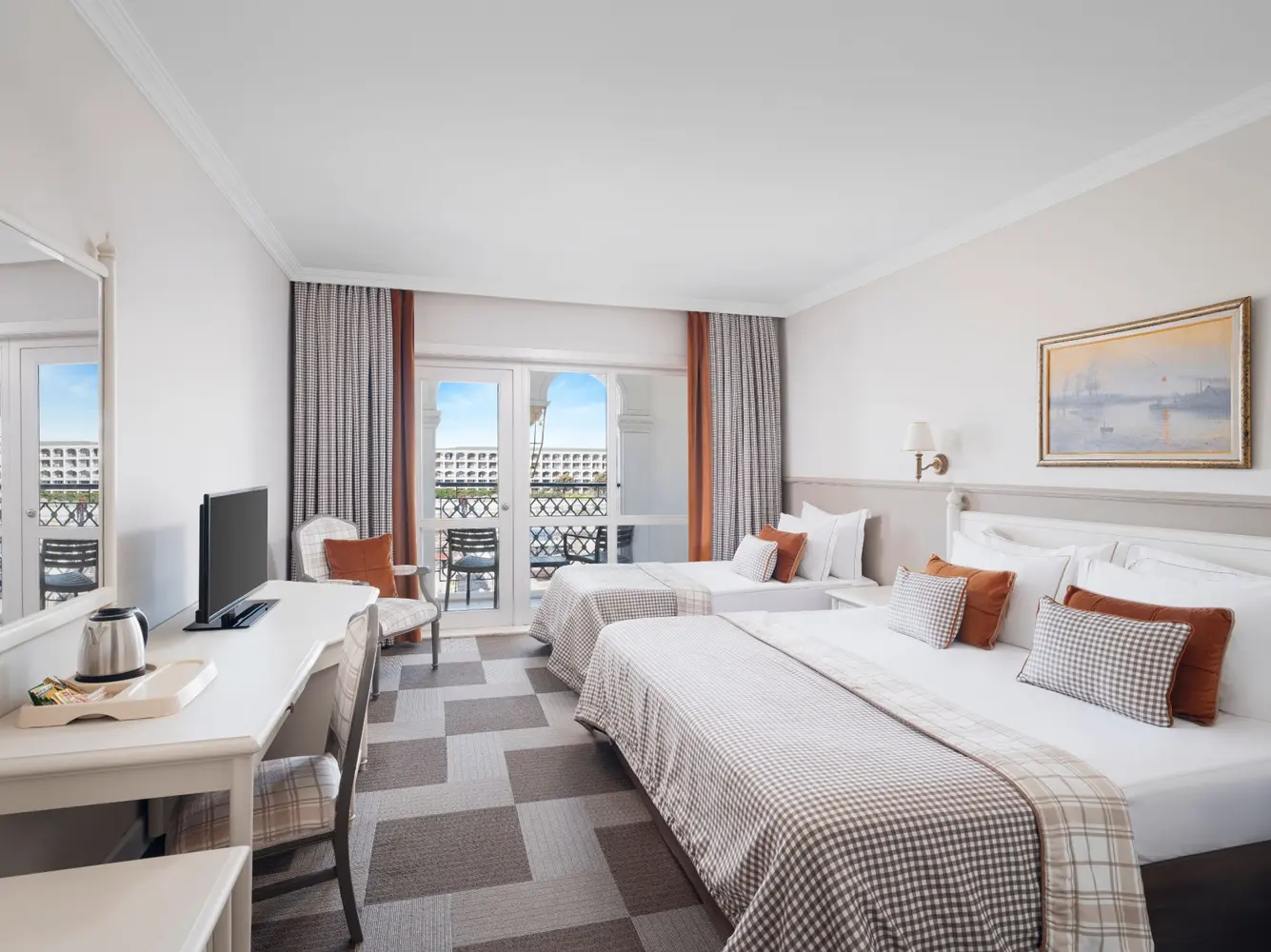 Asteria Kremlin Palace room with two beds and balcony